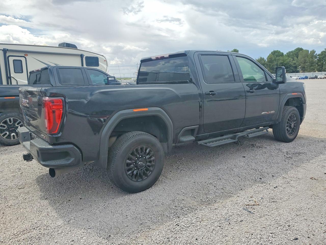 2021 GMC Sierra K2500 At4 - Фото 3