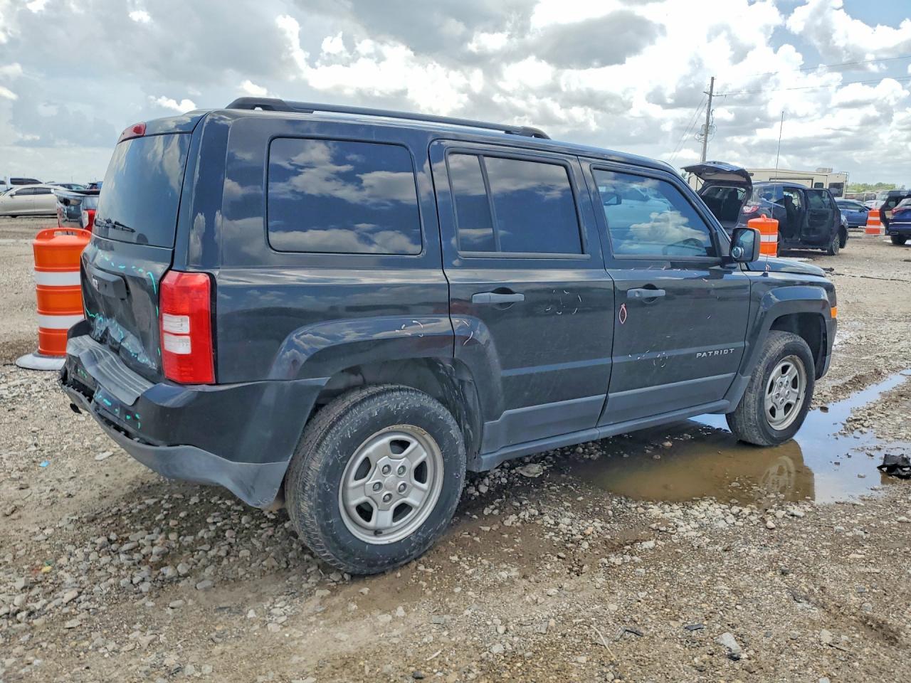 2016 Jeep Patriot Sport - Фото 3