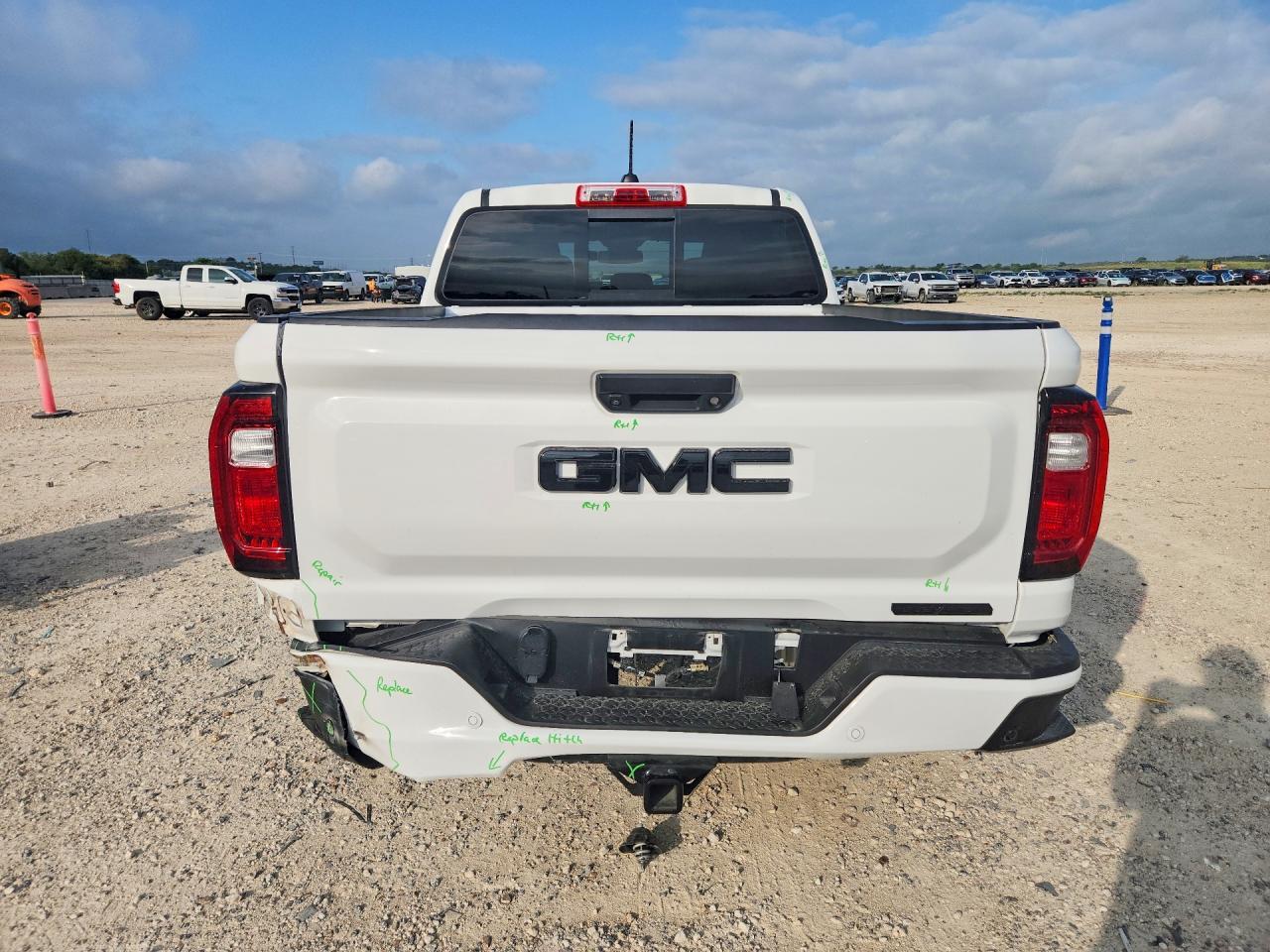 2025 GMC Canyon Elevation - Image 6