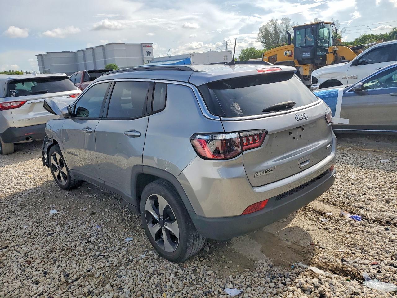 2020 Jeep Compass Latitude - Image 2
