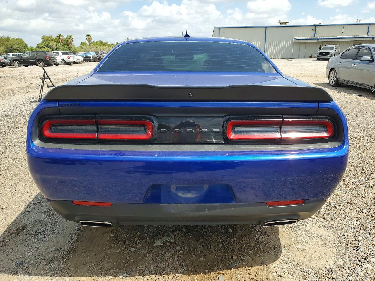 2022 Dodge Challenger Sxt - Фото 6