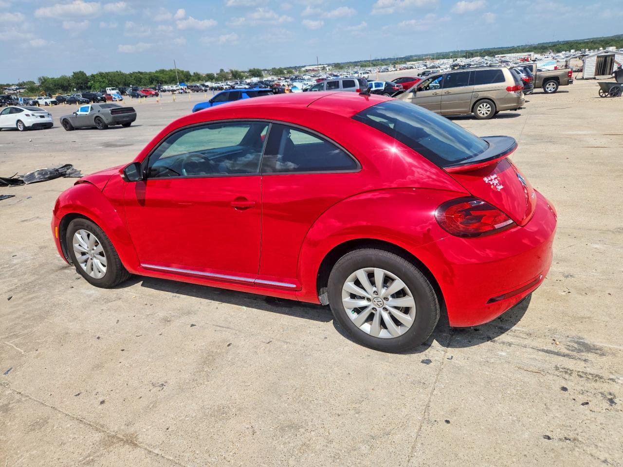 2019 Volkswagen Beetle S - Image 2