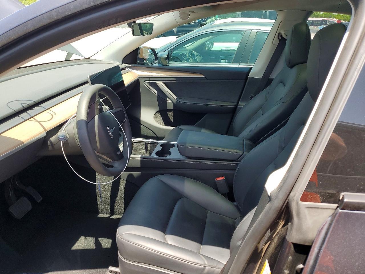 2024 Tesla Model Y - Фото 7