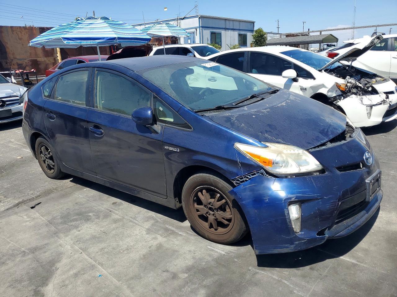 2012 Toyota Prius Two - Фото 4