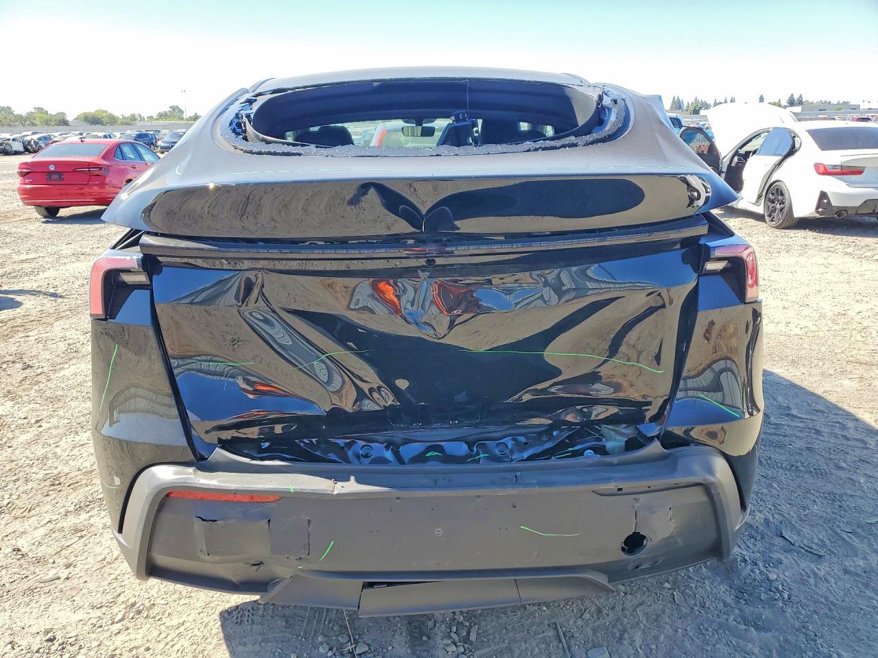 2026 Tesla Model Y - Image 6