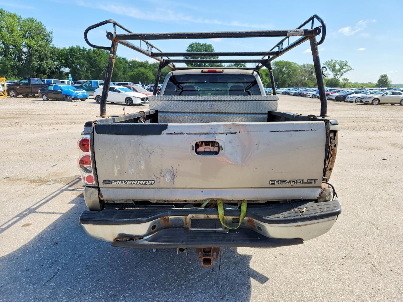 2001 Chevrolet Silverado C2500 Heavy Duty - Image 6