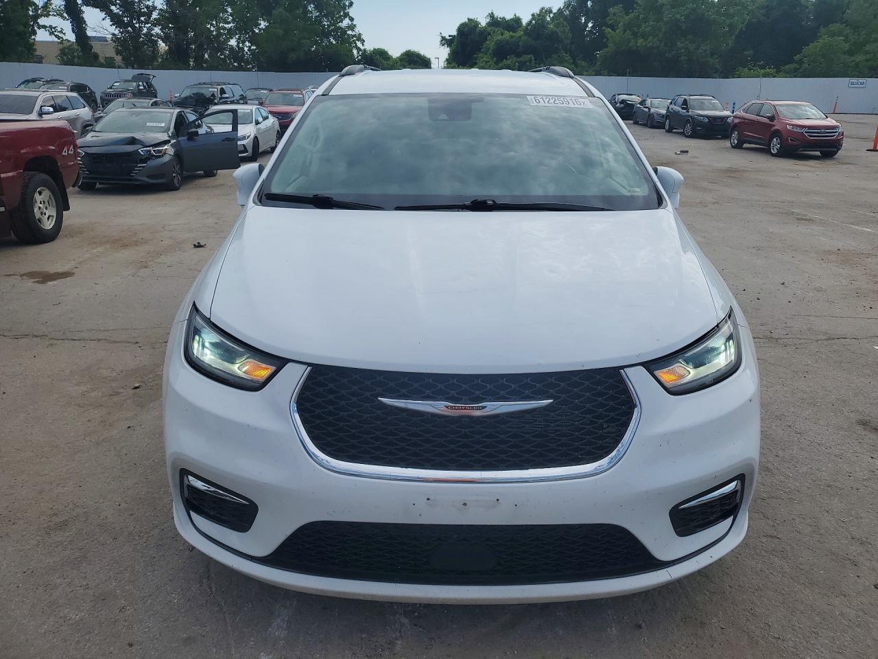 2022 Chrysler Pacifica Touring L - Фото 5