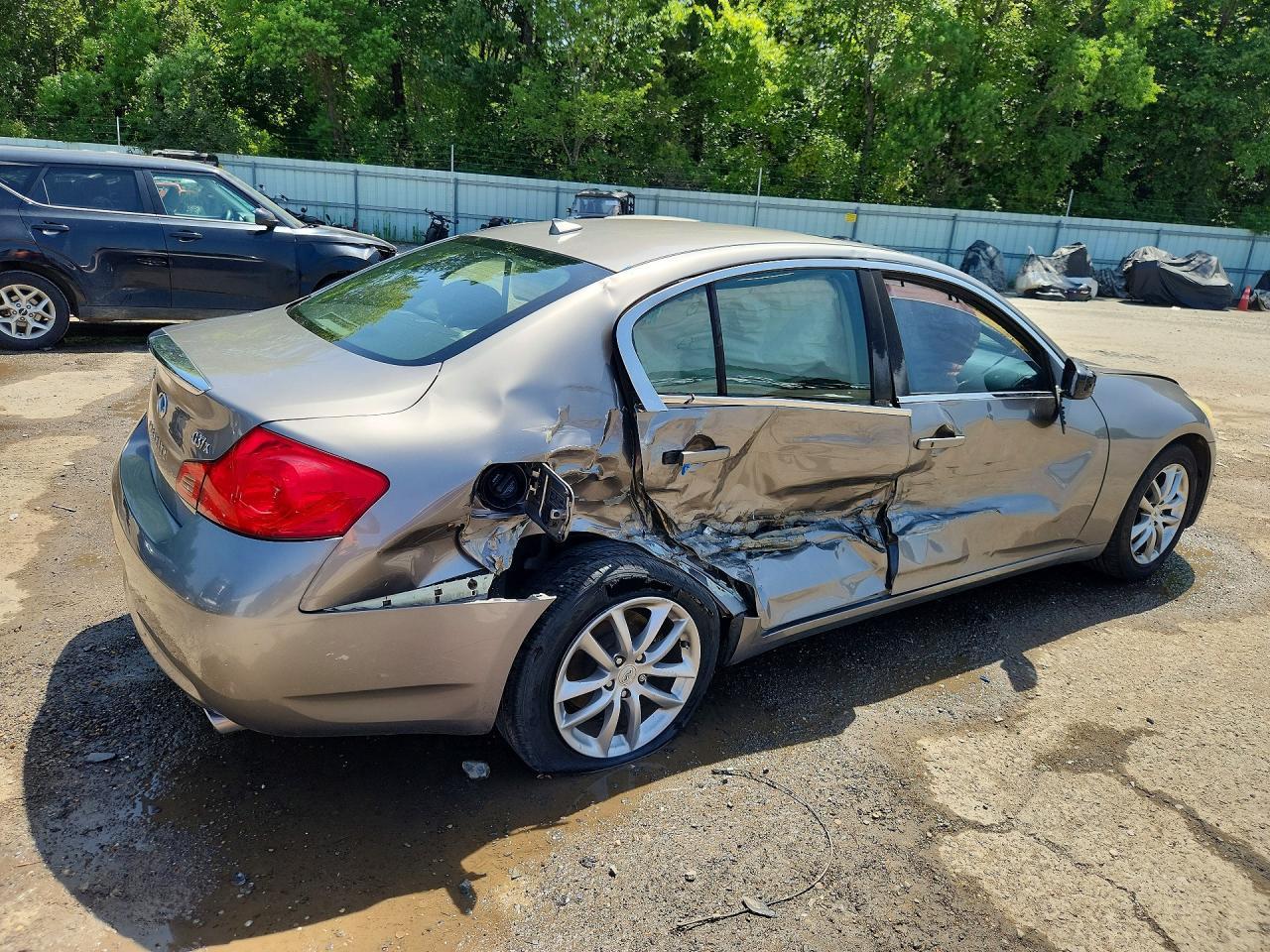 2009 Infiniti G37 Sedan X - Фото 3