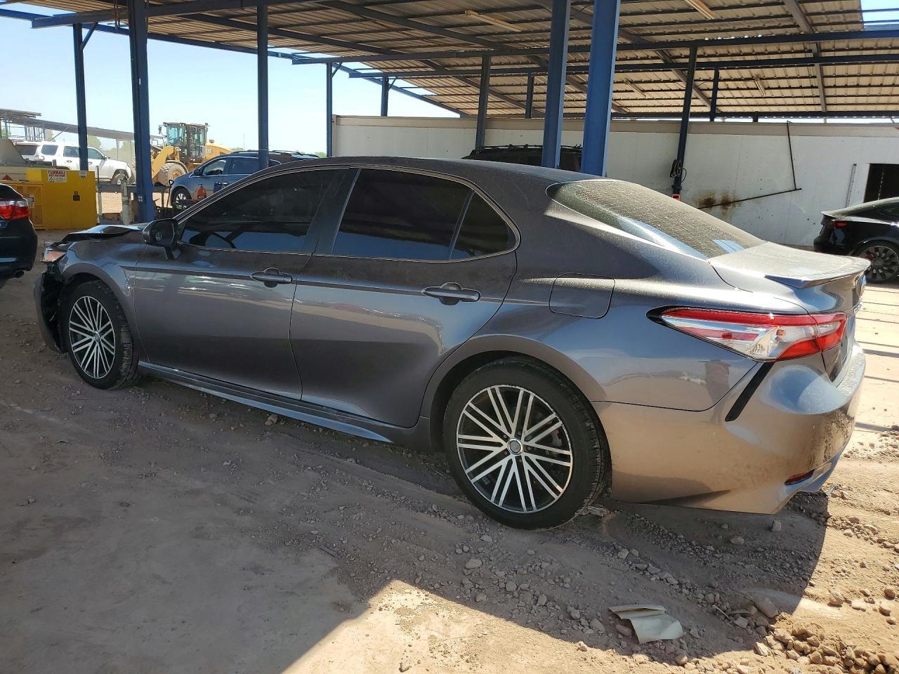 2018 Toyota Camry Se - Фото 2
