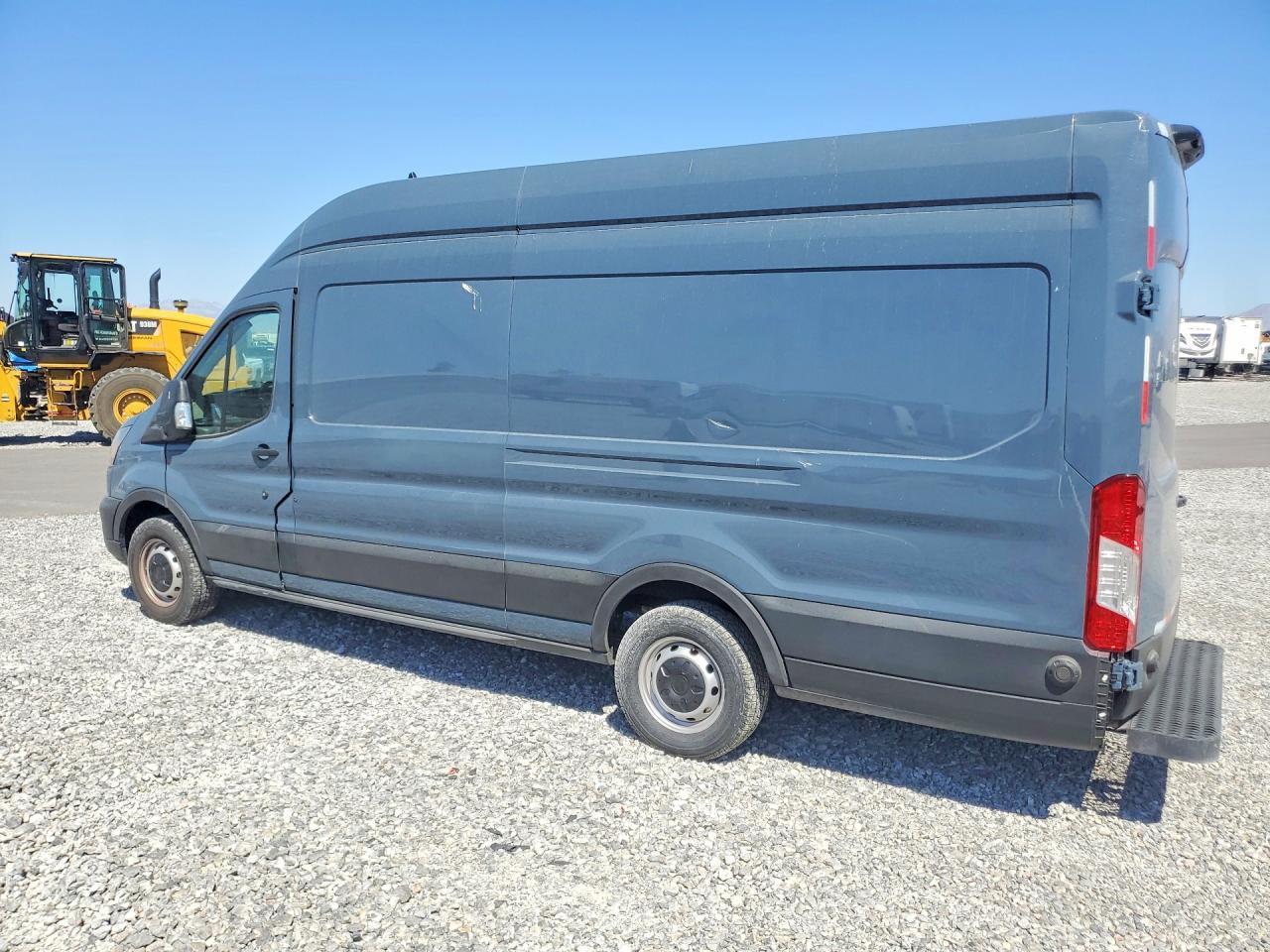 2020 Ford Transit 250 Delivery Van - Фото 2