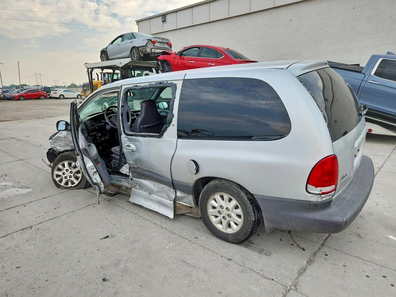 2000 Dodge Grand Caravan Se - Фото 2