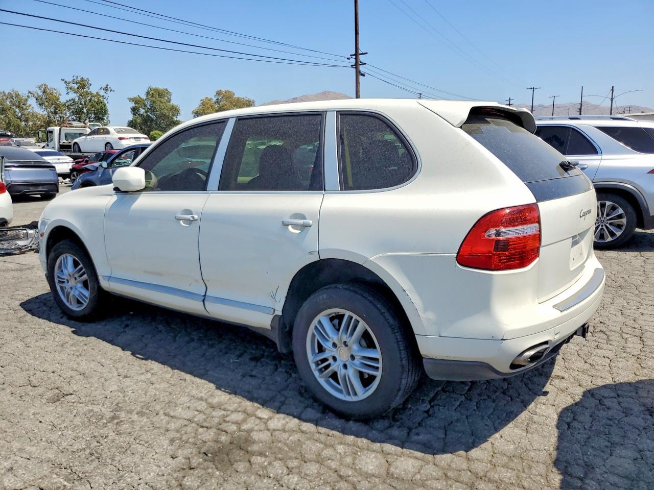 2009 Porsche Cayenne - Image 2