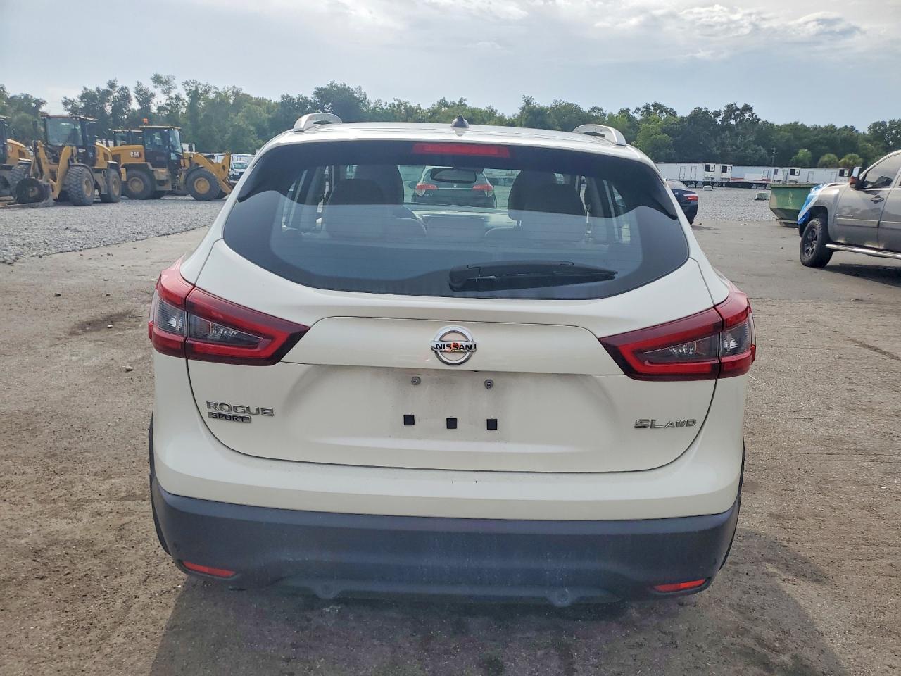 2021 Nissan Rogue Sport Sl - Image 6