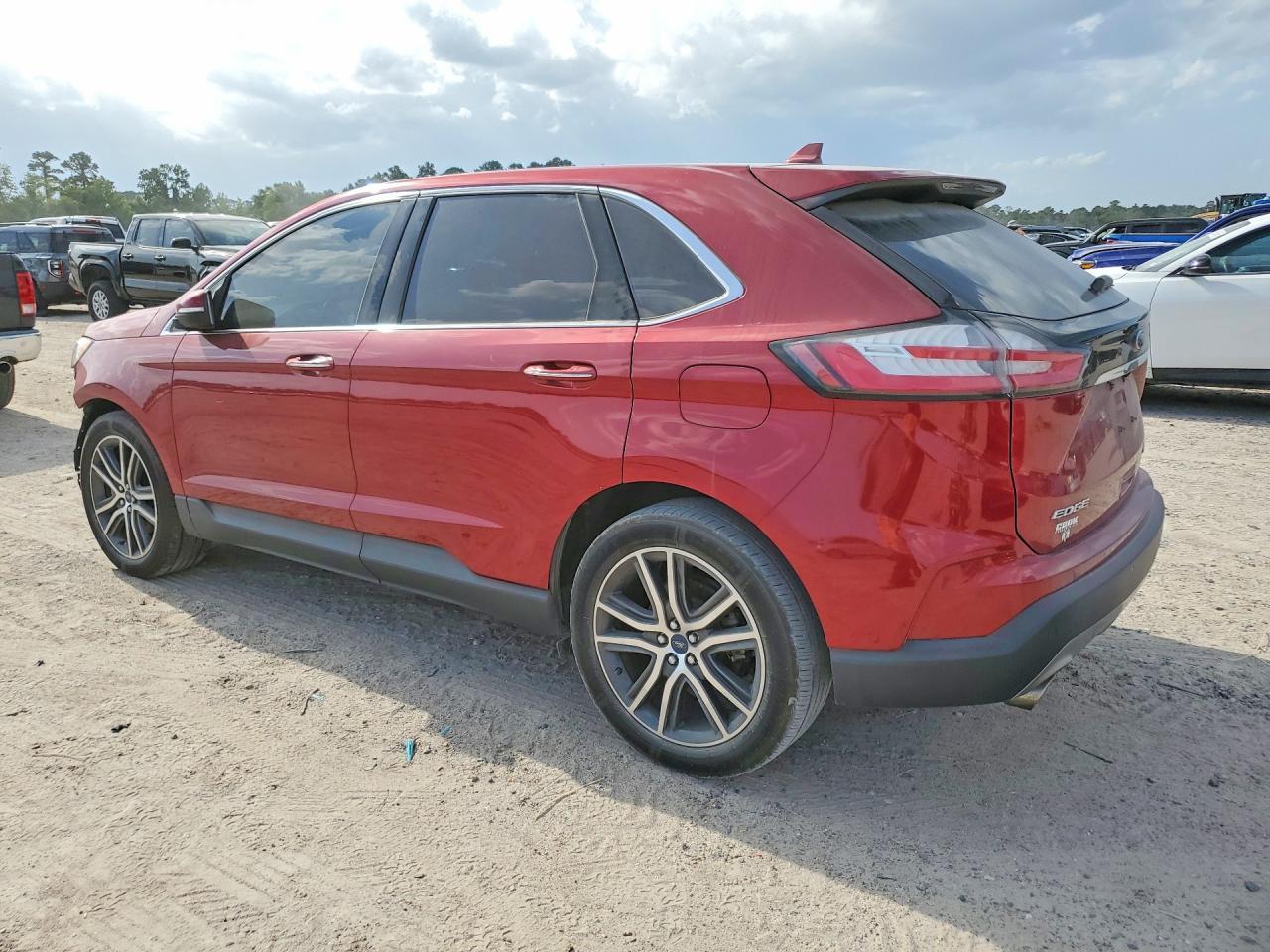 2019 Ford Edge Titanium - Фото 2