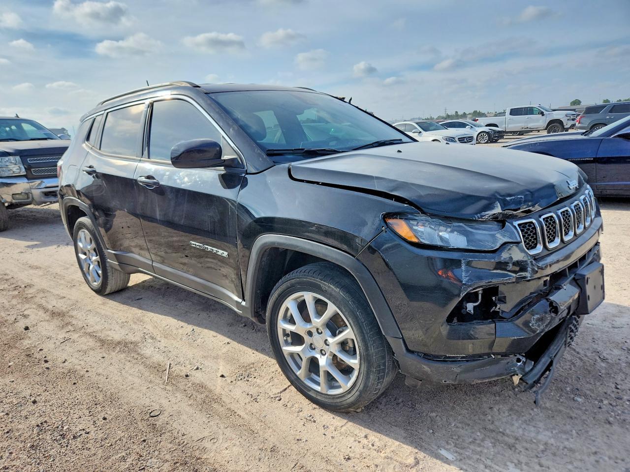 2024 Jeep Compass Latitude Lux - Фото 4