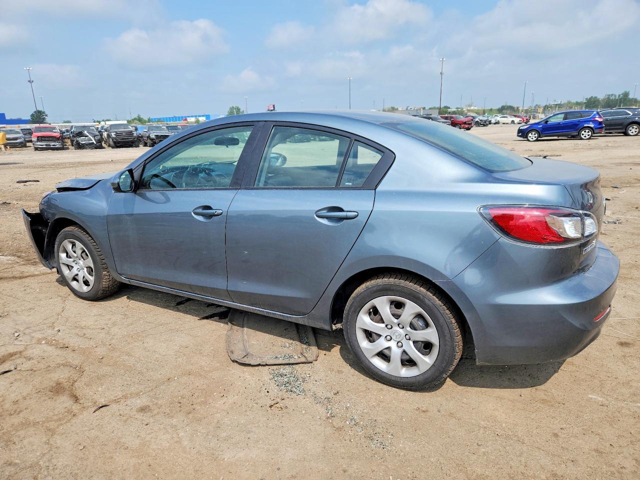 2012 Mazda 3 I - Image 2