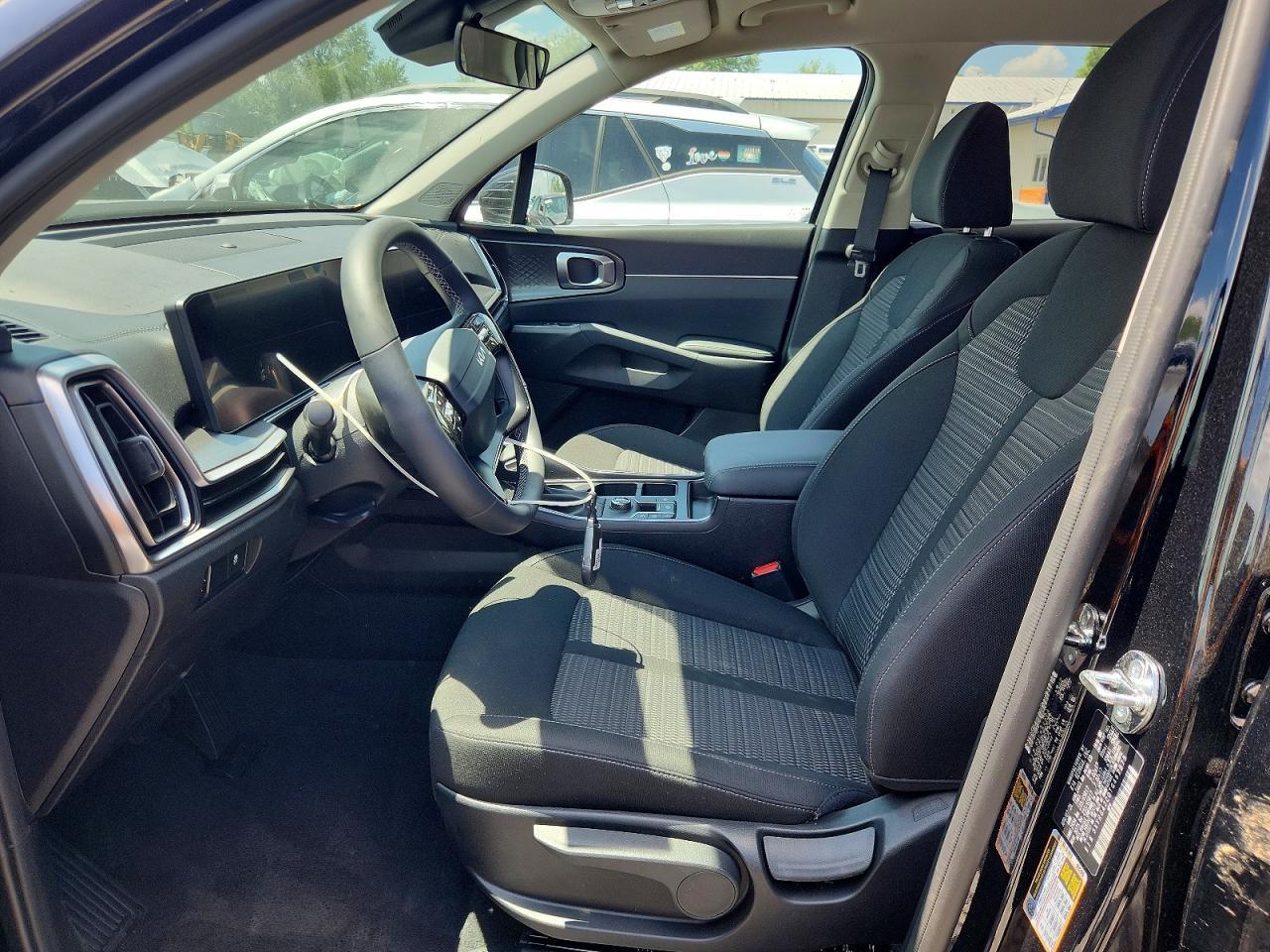 2026 Kia Sorento Lx - Image 7