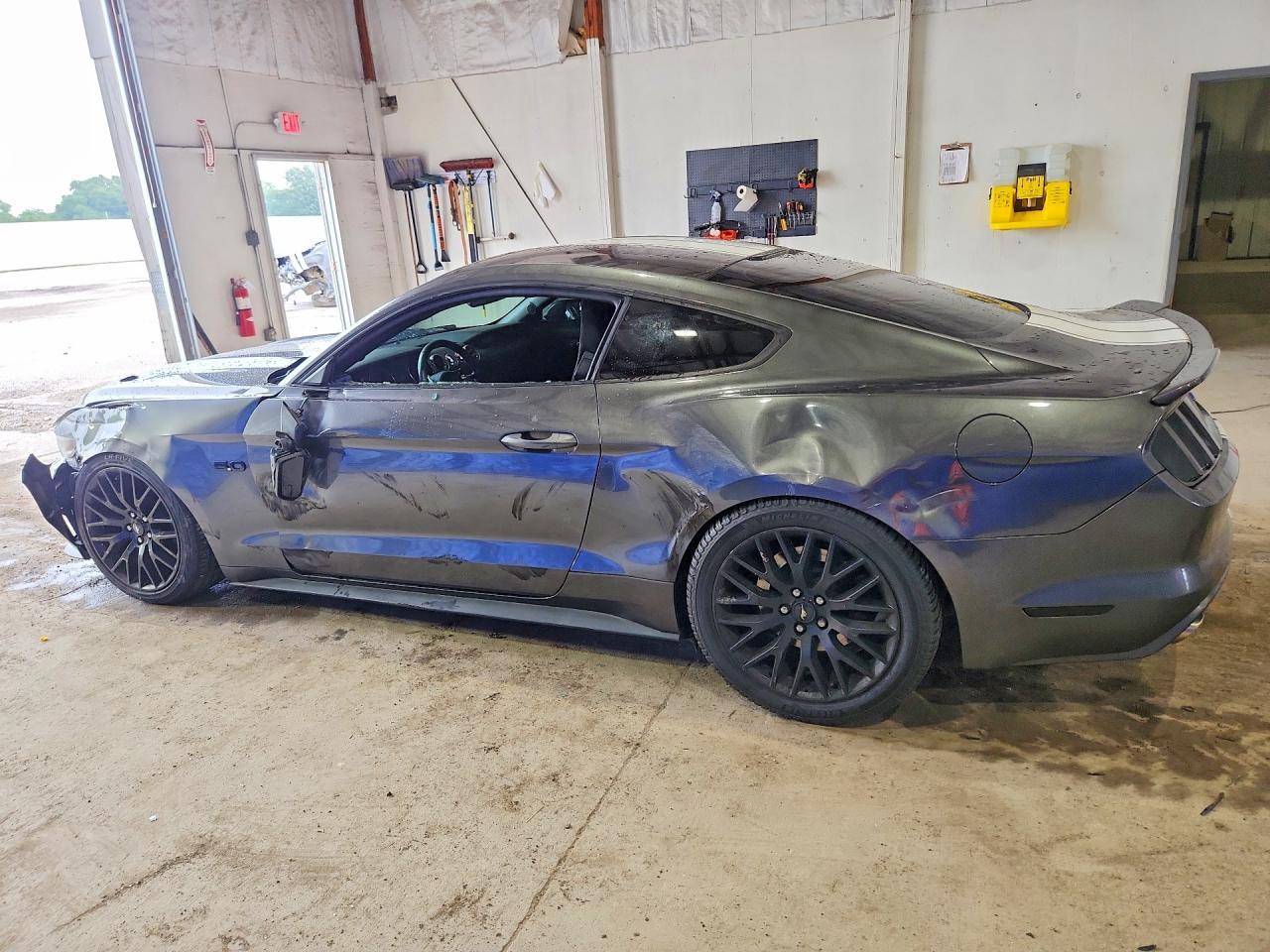2016 Ford Mustang Gt - Image 2