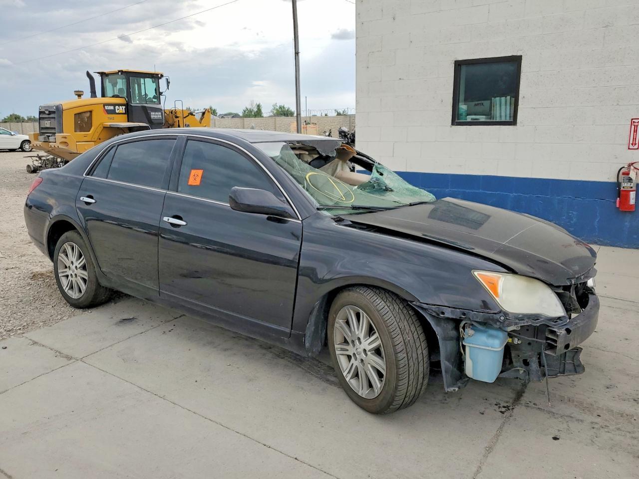 2008 Toyota Avalon Limited - Image 4