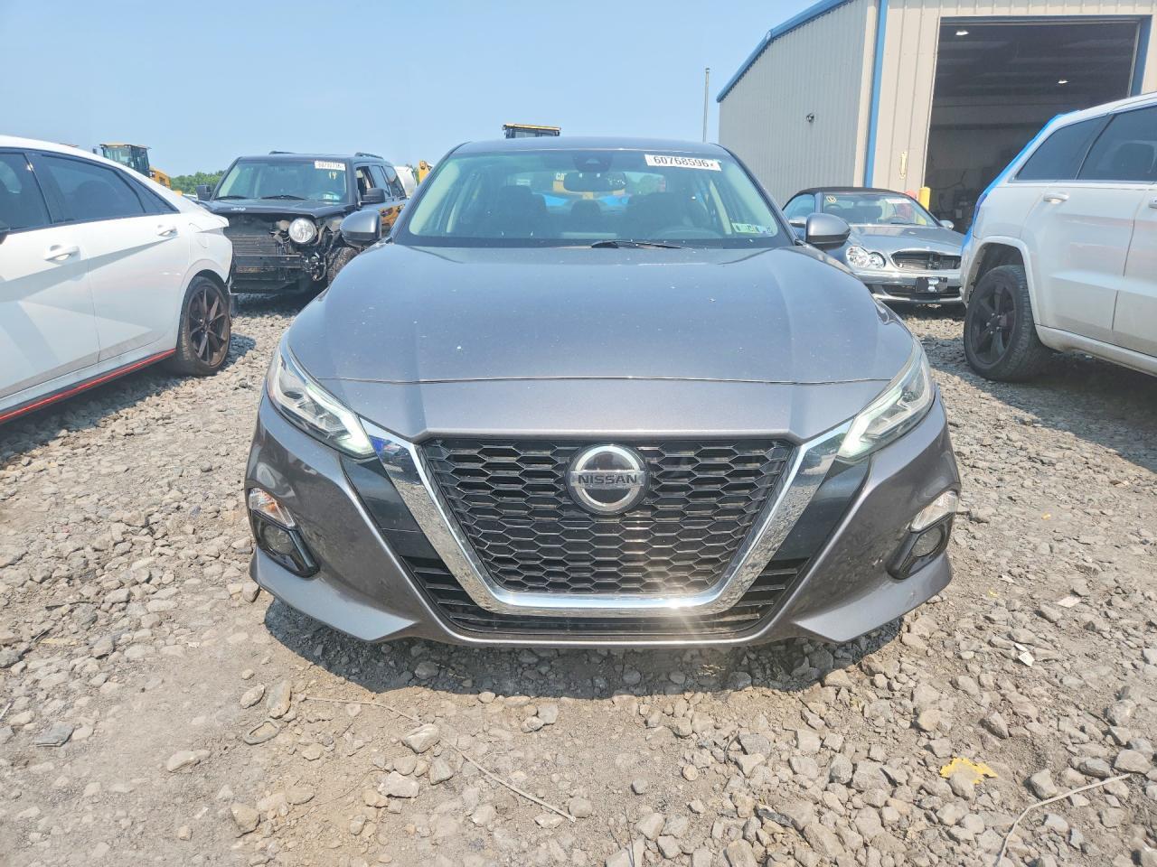 2019 Nissan Altima Sl - Image 5