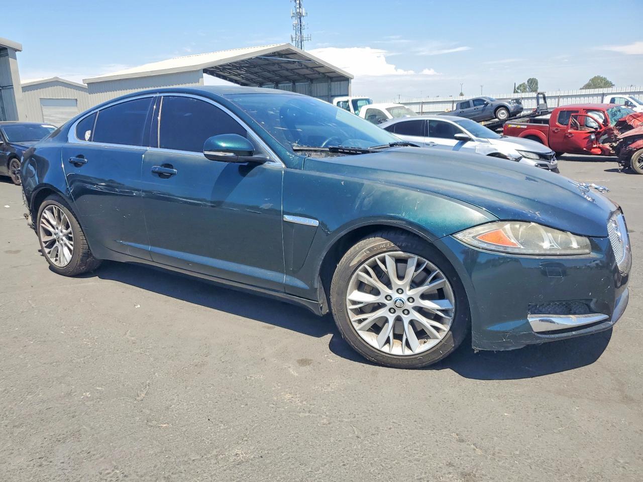 2013 Jaguar Xf - Image 4