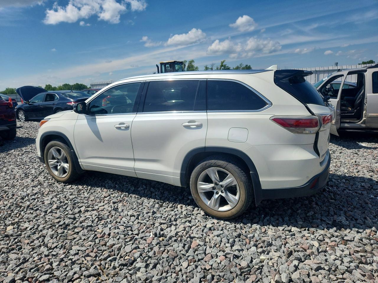 2015 Toyota Highlander Limited Platinum - Фото 2