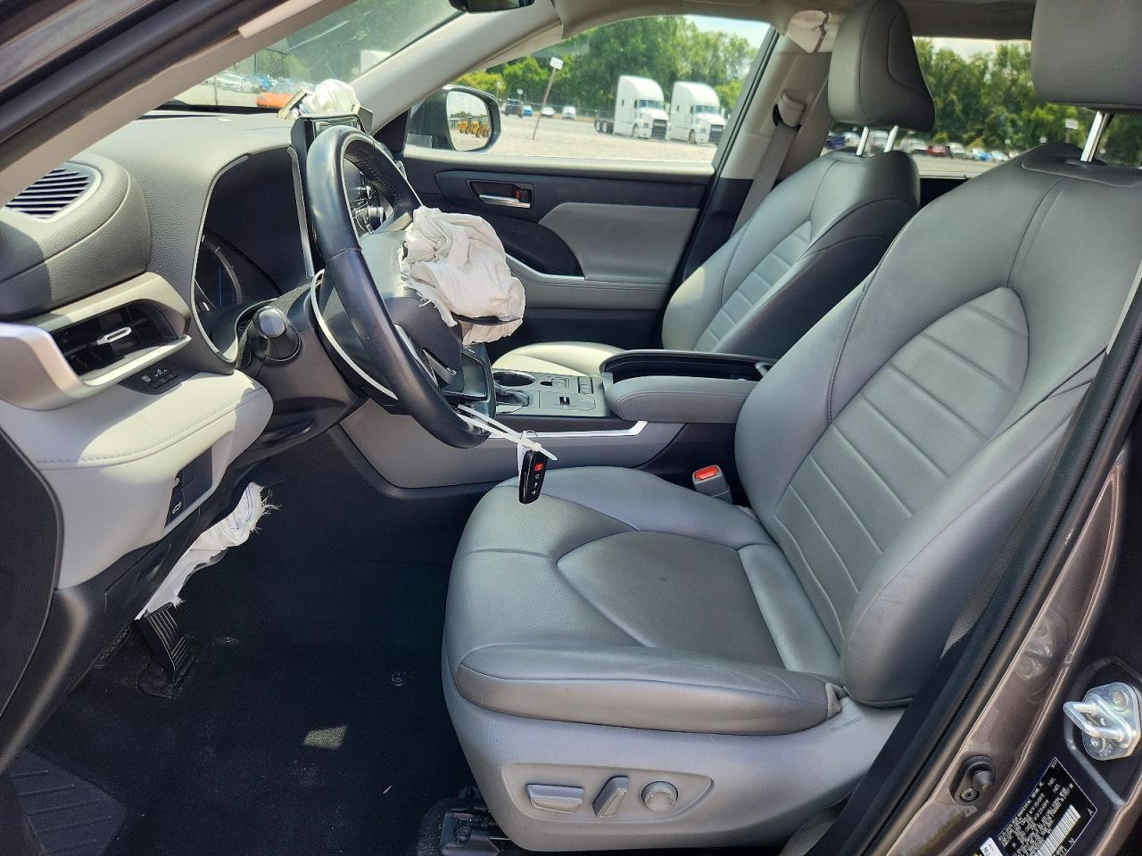 2022 Toyota Highlander Hybrid Xle - Image 7