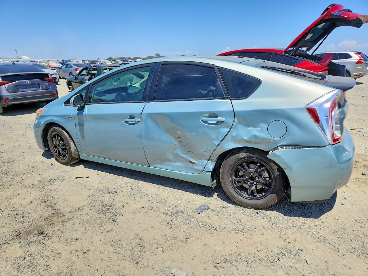 2015 Toyota Prius Two - Фото 2