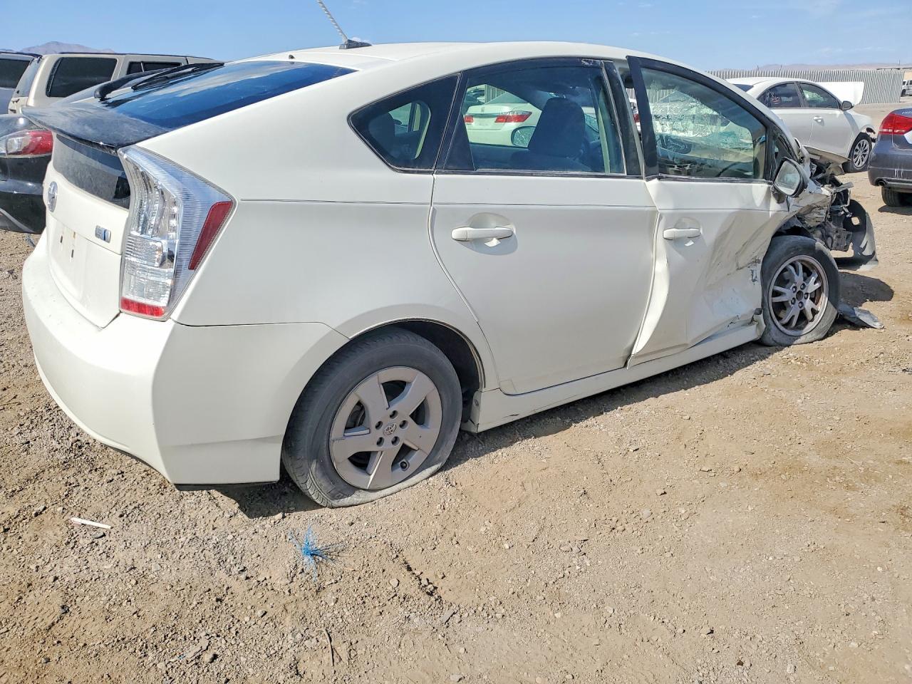 2011 Toyota Prius Two - Image 3