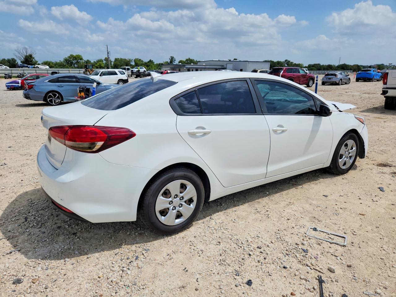 2017 Kia Forte Lx - Фото 3