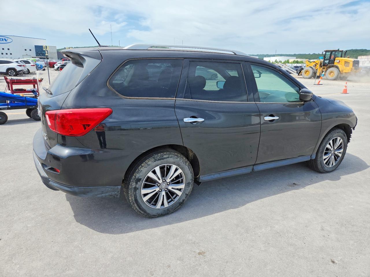 2018 Nissan Pathfinder Sv - Image 3