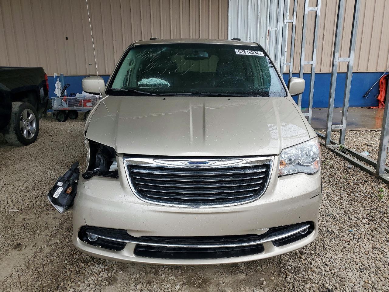 2014 Chrysler Town & Country Touring - Фото 5