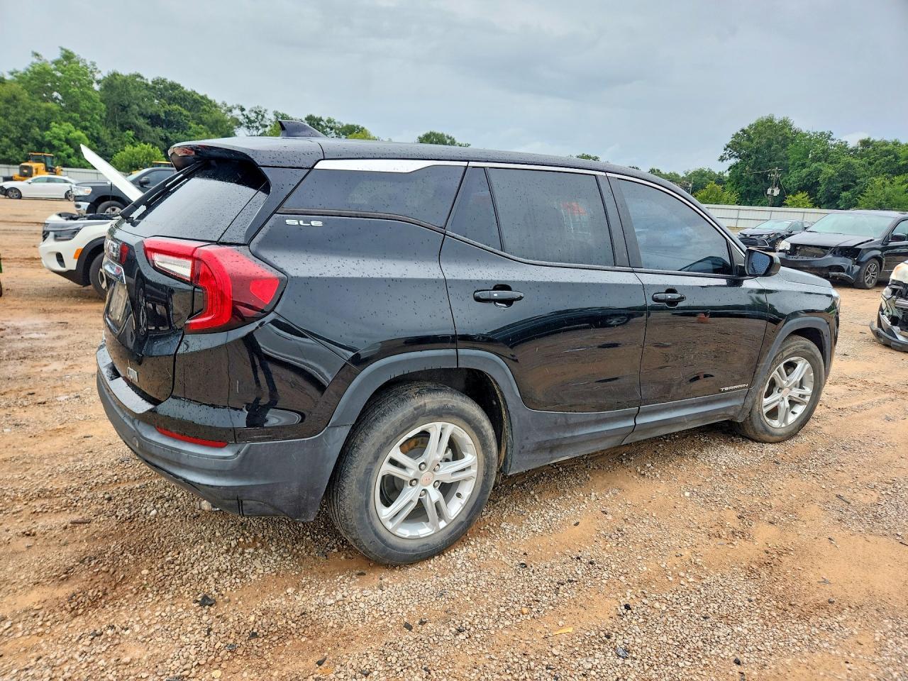 2022 GMC Terrain Sle - Image 3