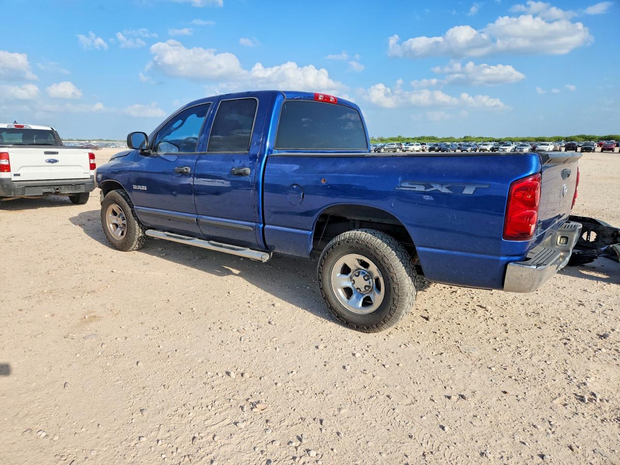 2008 Dodge Ram 1500 St - Фото 2