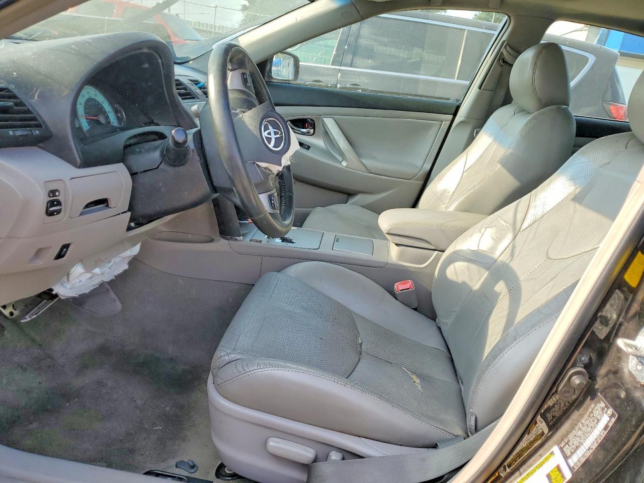 2011 Toyota Camry Se V6 - Image 7
