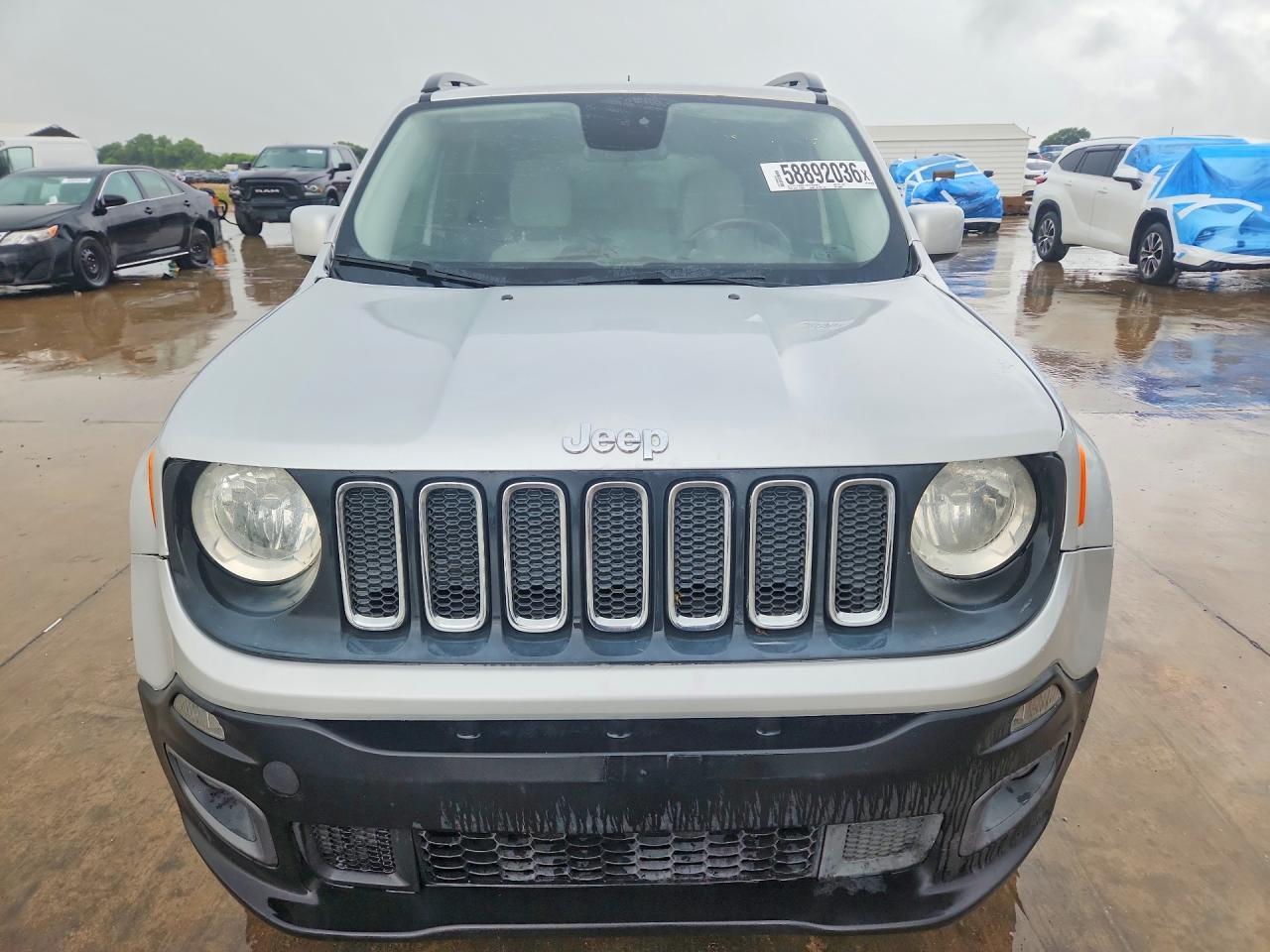 2016 Jeep Renegade Latitude - Image 5