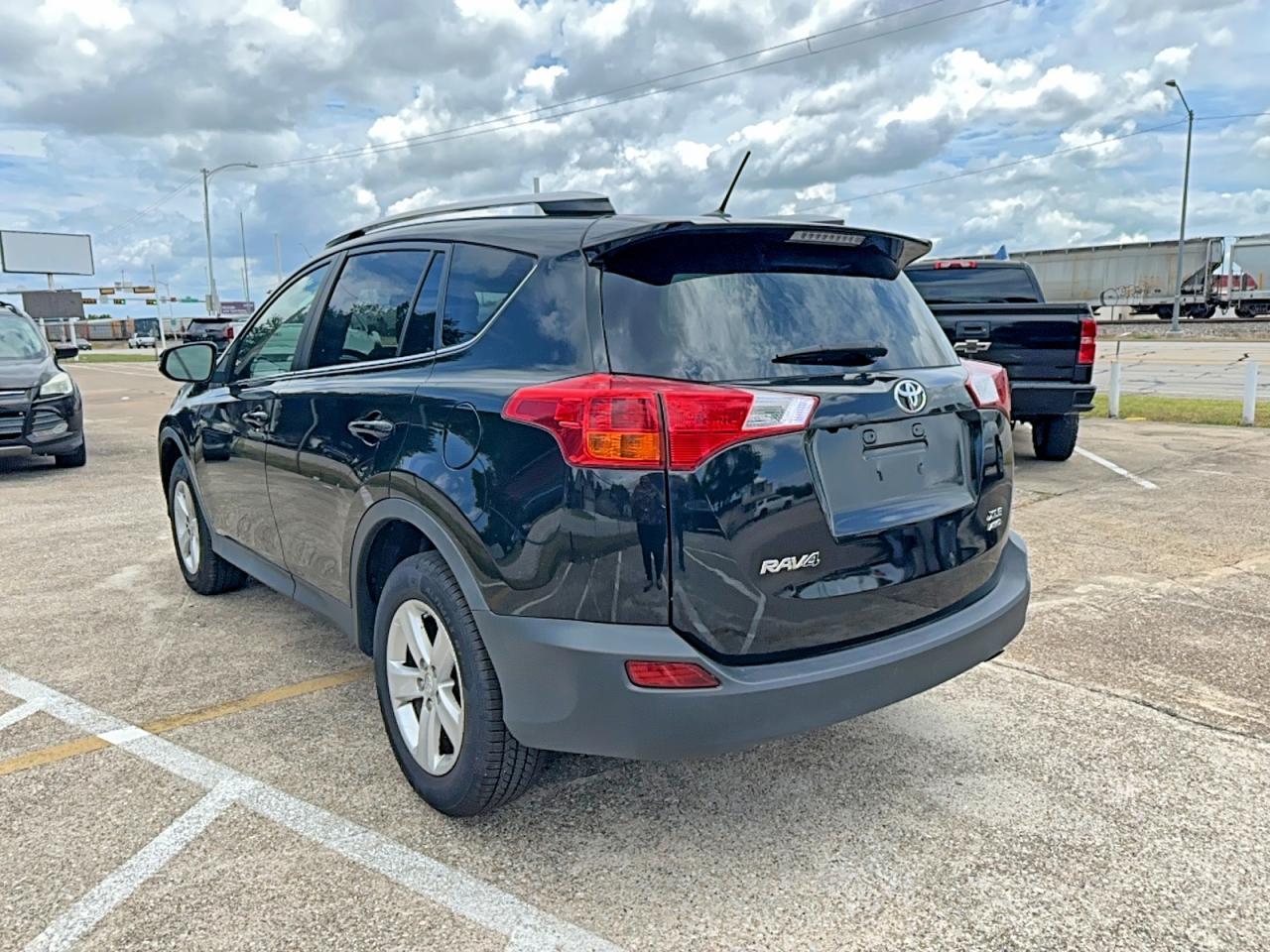 2013 Toyota Rav4 Xle - Image 3