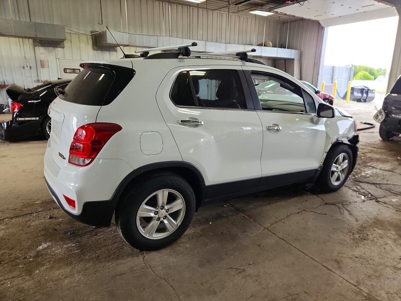 2018 Chevrolet Trax 1Lt - Image 3