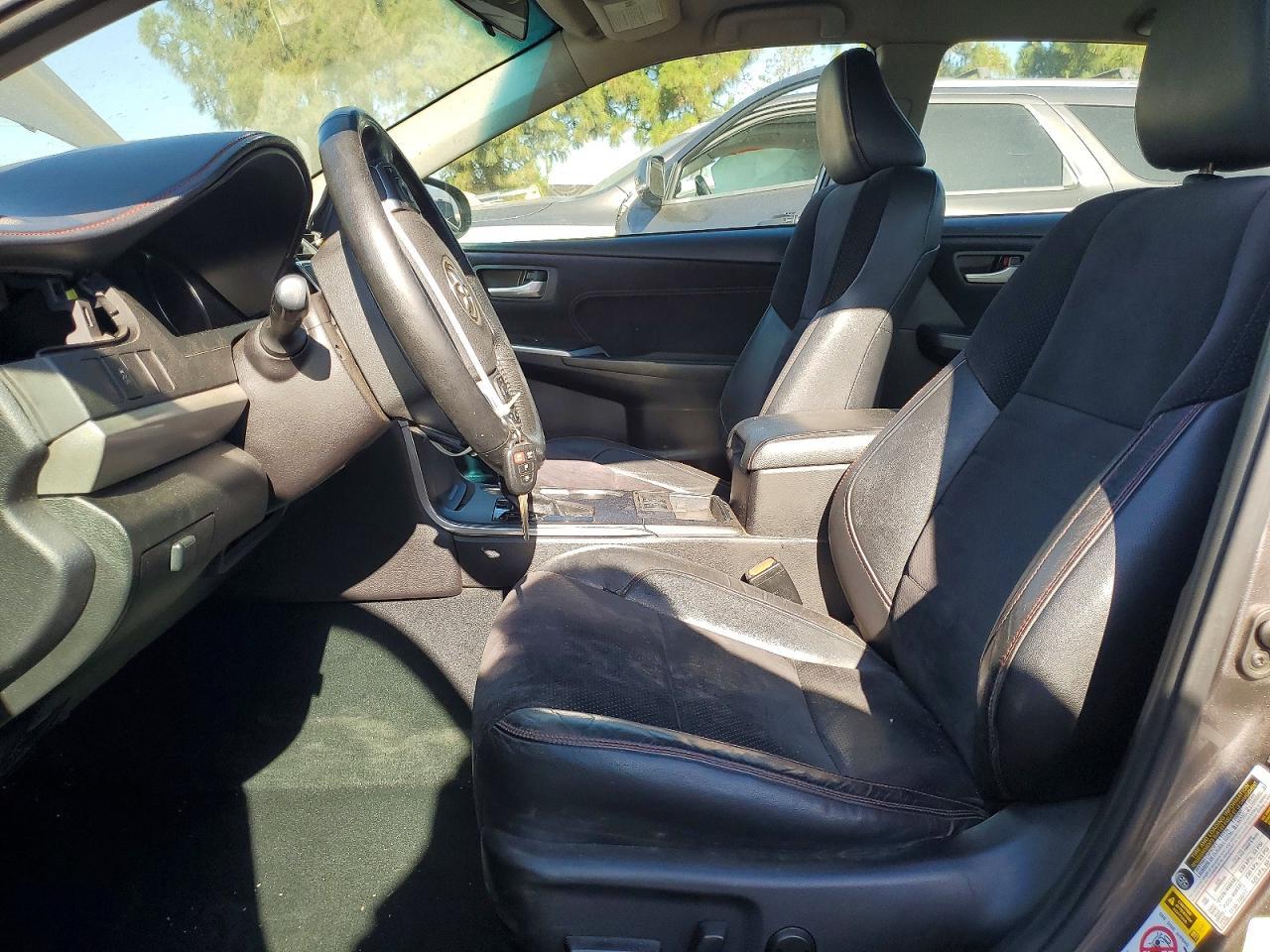 2015 Toyota Camry Xse - Image 7
