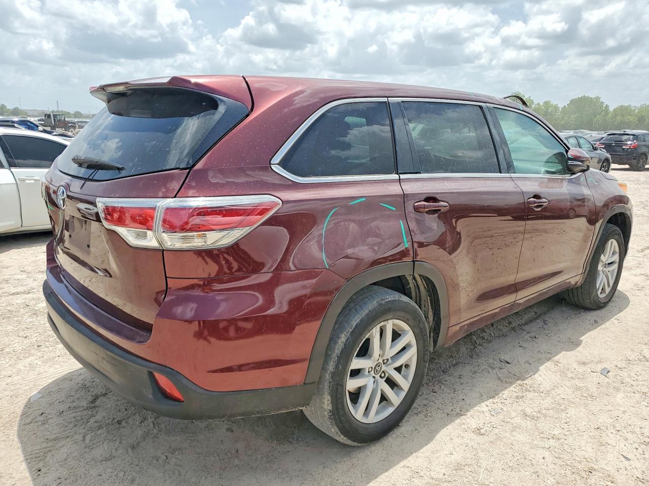 2016 Toyota Highlander Le - Фото 3