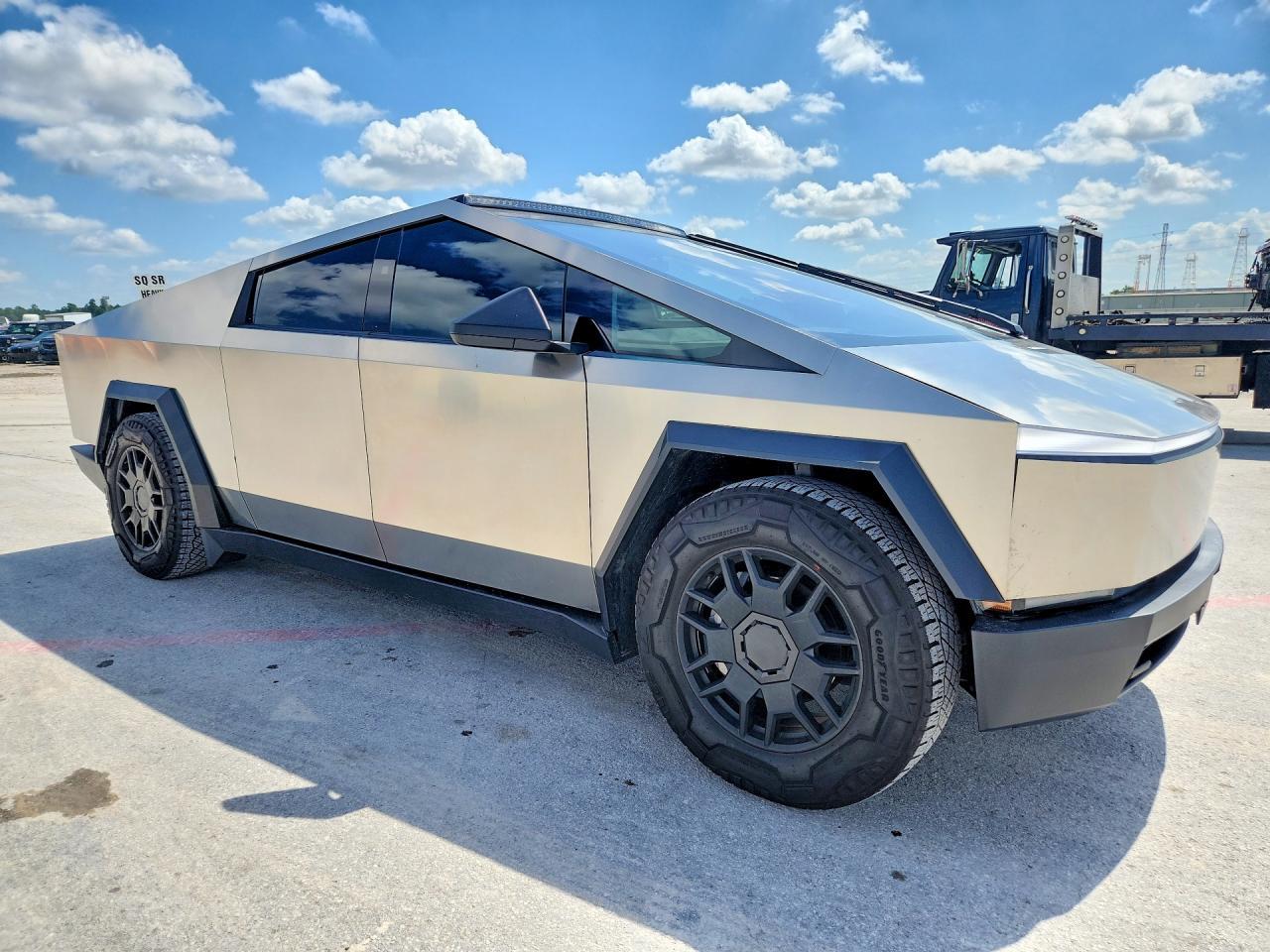 2024 Tesla Cybertruck - Фото 4