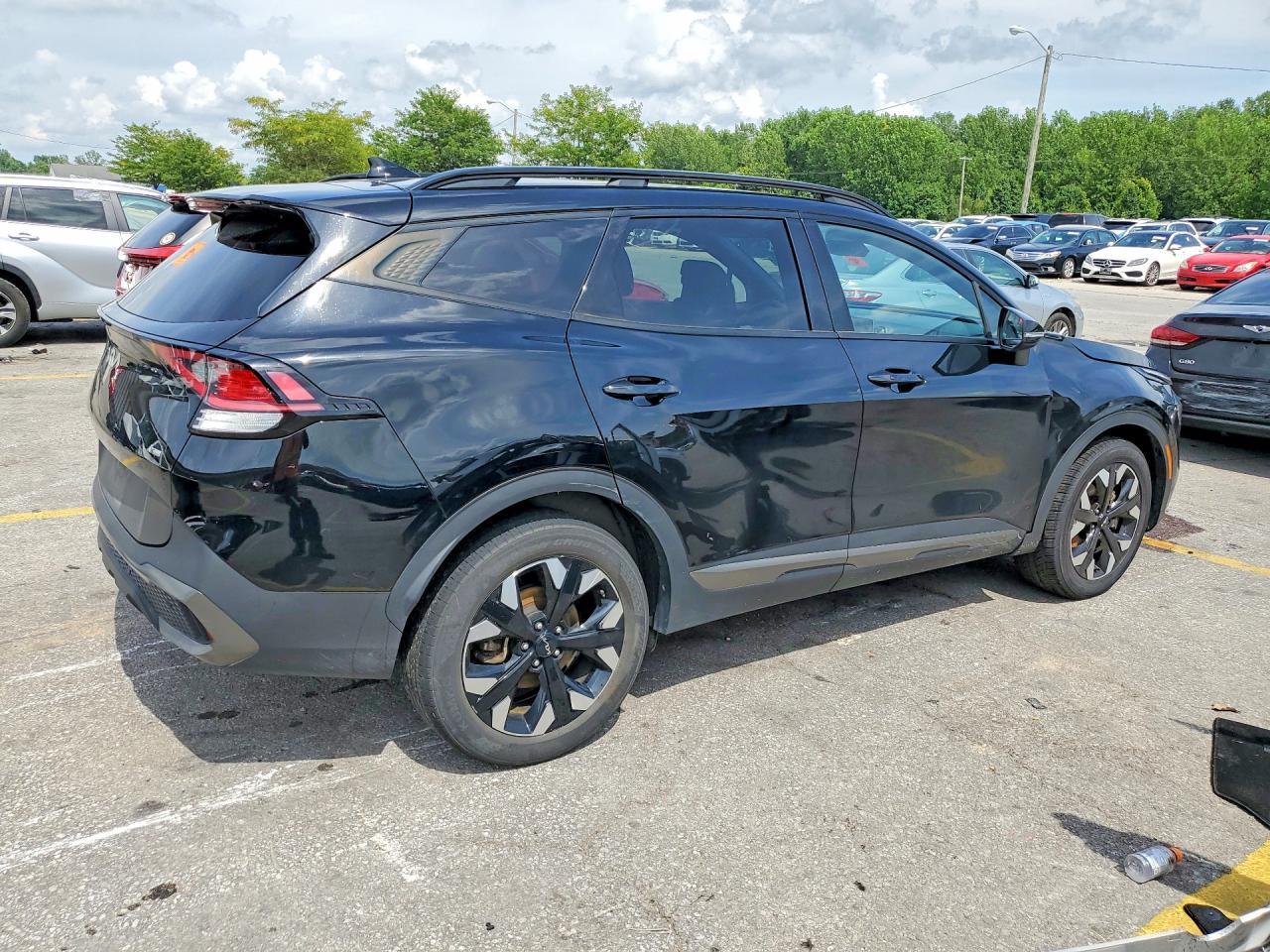 2023 Kia Sportage X Line - Image 3