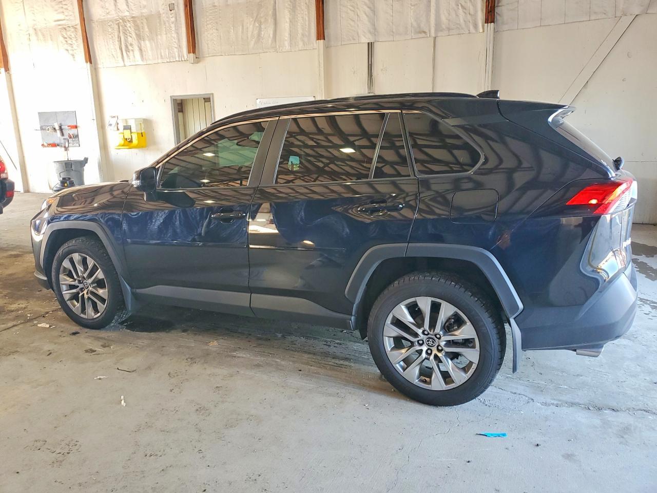 2021 Toyota Rav4 Xle Premium - Фото 2