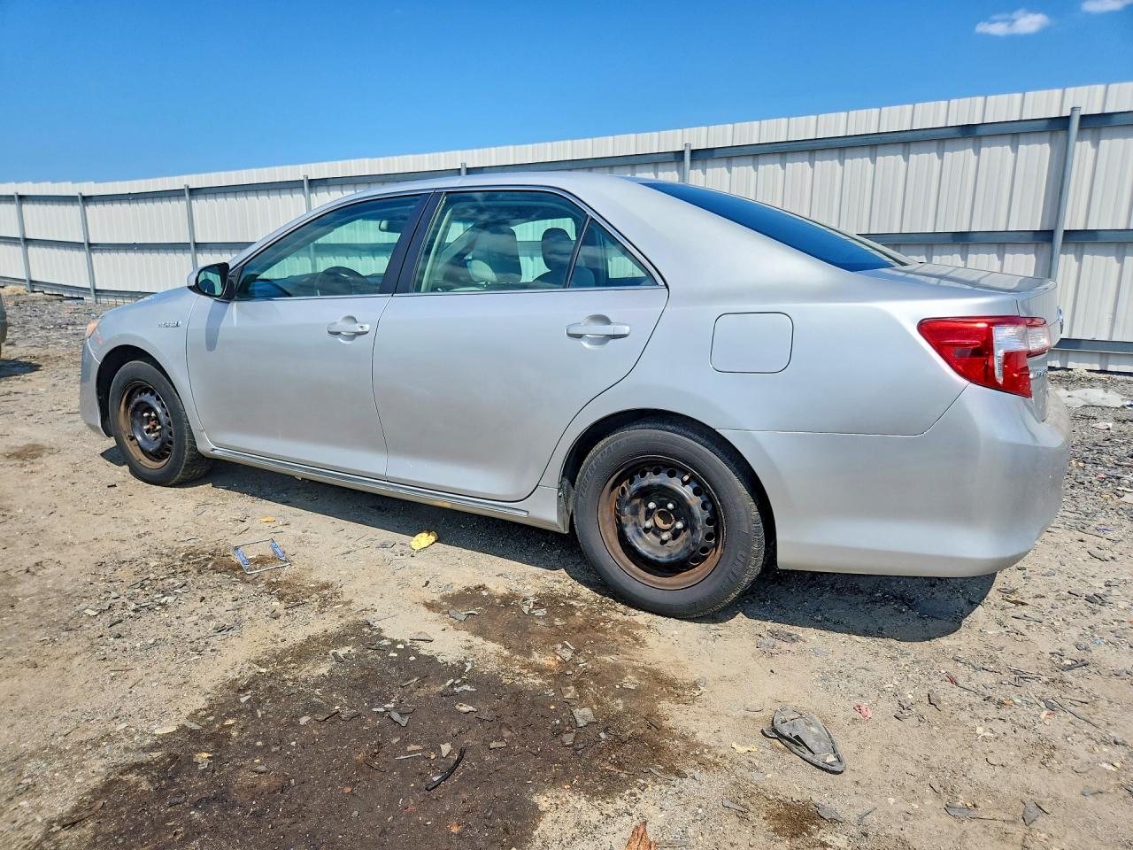 2012 Toyota Camry Hybrid Le - Фото 2