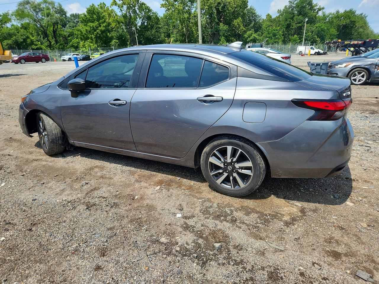 2021 Nissan Versa Sv - Image 2