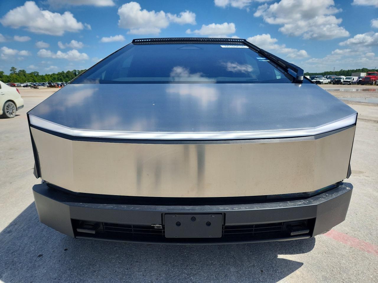 2024 Tesla Cybertruck - Фото 5