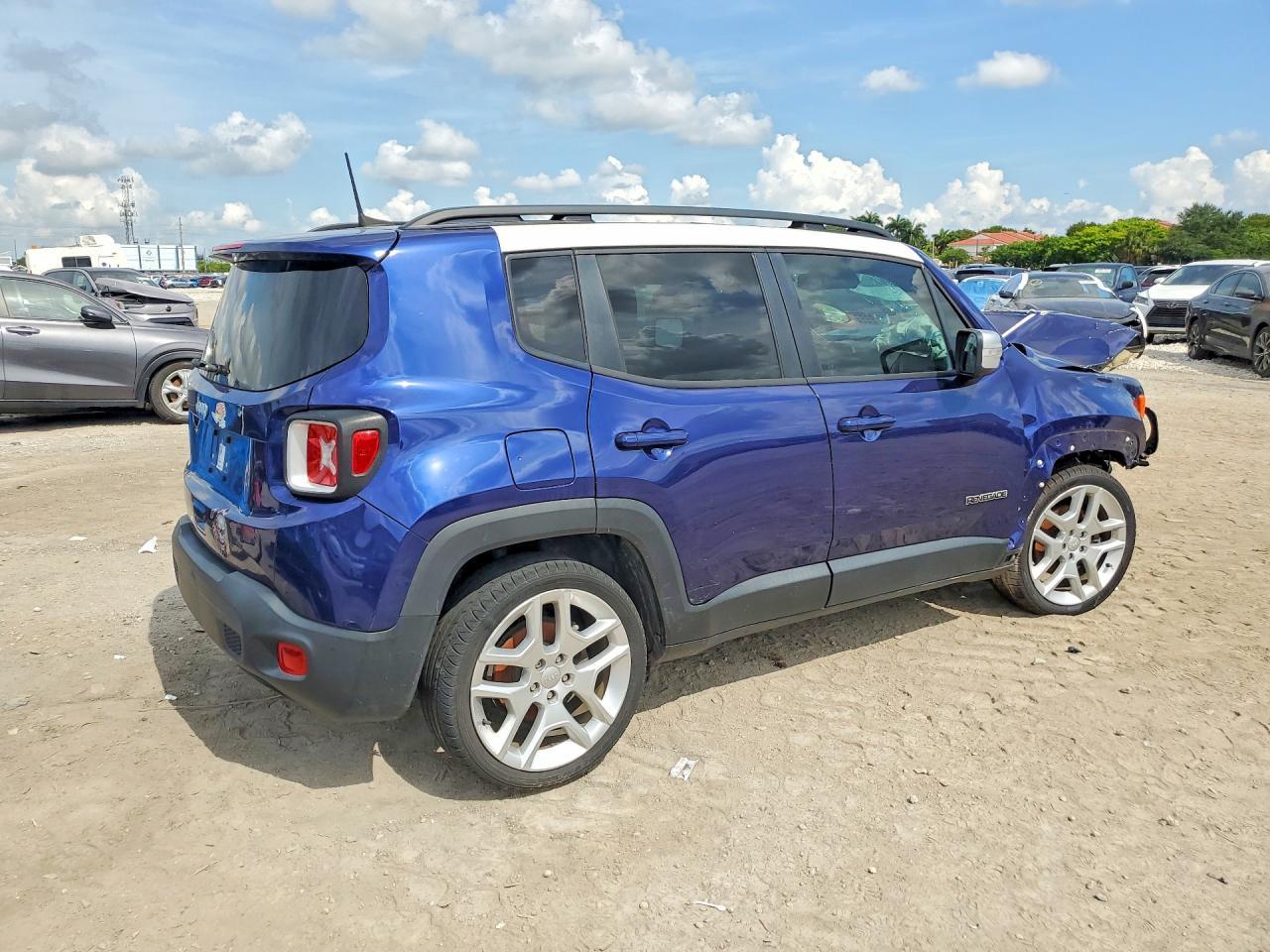 2021 Jeep Renegade Latitude - Фото 3