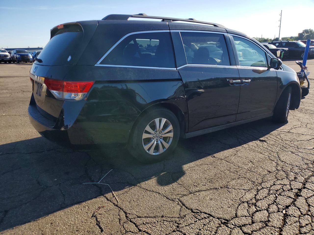 2014 Honda Odyssey Exl - Image 3