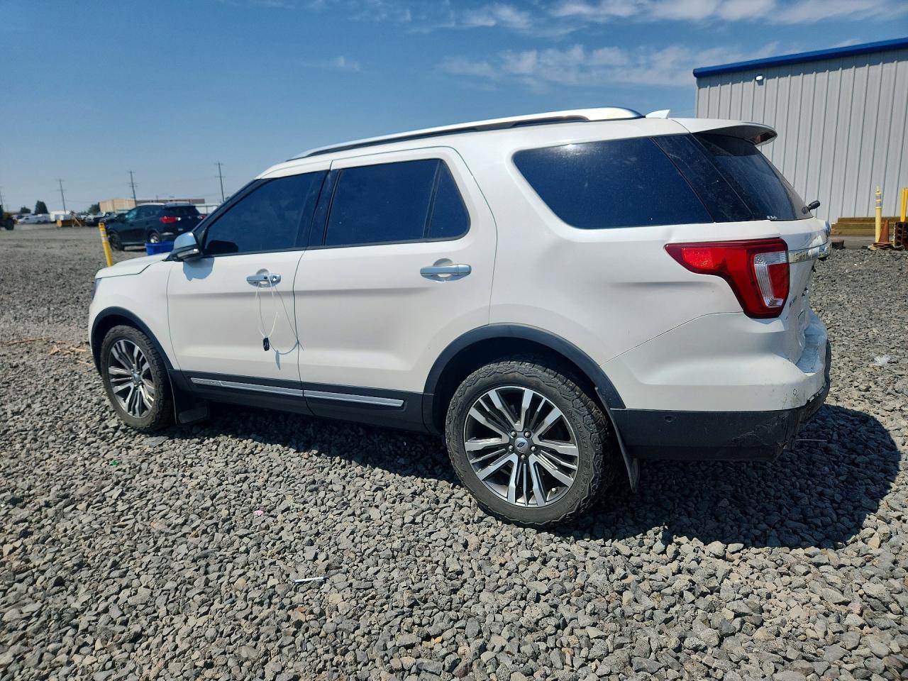 2017 Ford Explorer Platinum - Фото 2