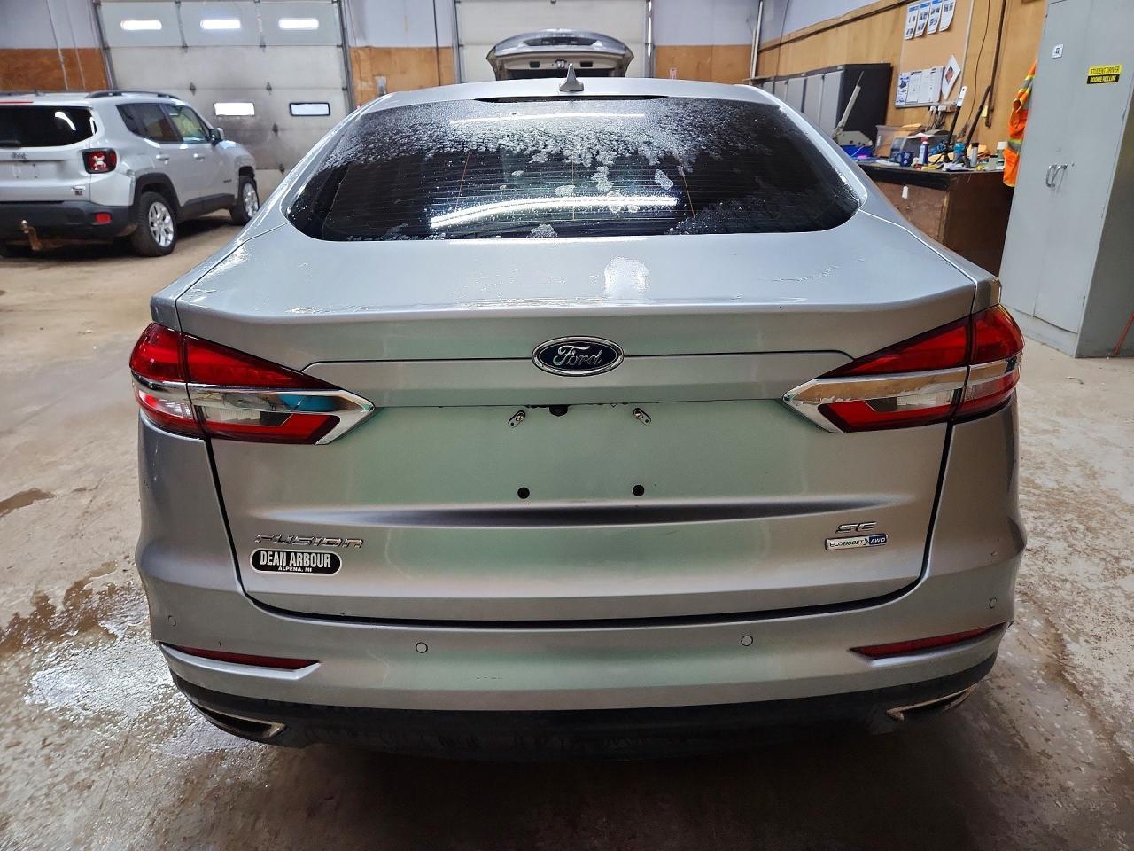 2020 Ford Fusion Se - Фото 6